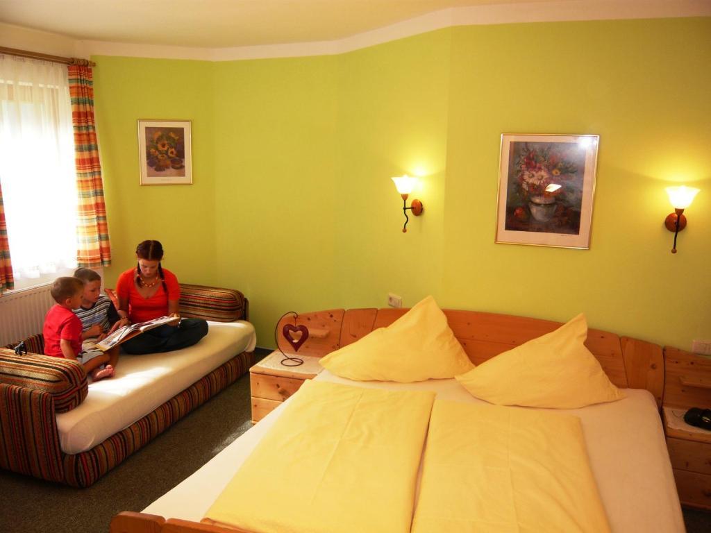 Ferienhaus Ahorn Neustift im Stubaital Camera foto