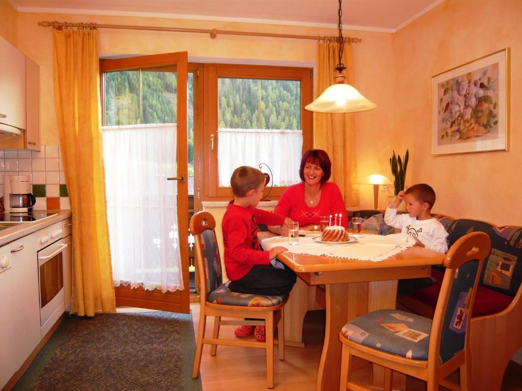 Ferienhaus Ahorn Neustift im Stubaital Camera foto